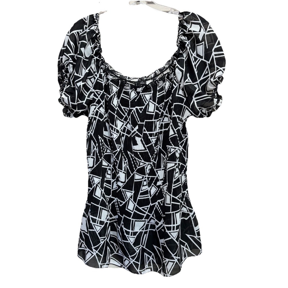 Jennifer Lloyd Black/White Geo Print Short Puff Sleeves Ruffle Blouse Size M